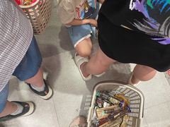 -老婆大人量贩零食连锁(萧山临浦店)