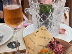 -Mark&Mars Restaurant