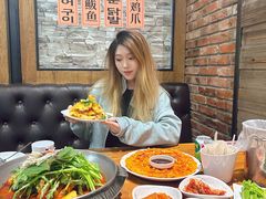 -喇喇排骨火锅·传统韩式脊骨汤(望京西园总店)