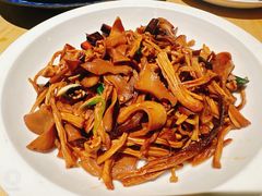 -关东小磨东北菜(上海长风大悦城店)