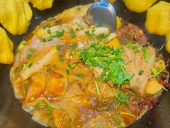 -袁小二大东北铁锅炖(吉祥村总部)