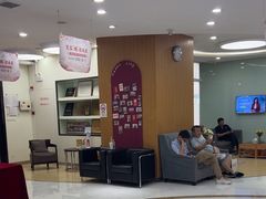-雅悦齿科(顾村公园店)