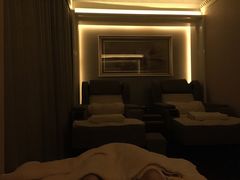 -浅深(世茂滨江精品店)