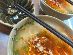 -亮亮面馆(经六路店)
