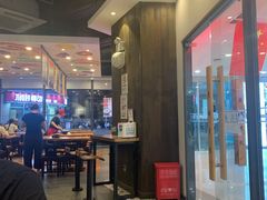 大堂-老妈米线(港龙店)