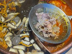 -洱火云南酸菜牛肉火锅(石景山当代商城店)