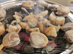 -围炉肉舍•炭烤活鳗•丹东海鲜烤肉(步行街店)