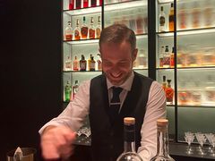 -广州瑰丽酒店·Black Iron黑金燚