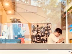 -Reset Coffee 与海咖啡