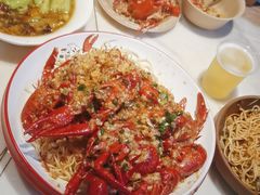 -老街烧烤大排档·地道湖北菜·龙虾馆(汉口火车站店)