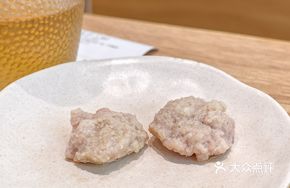 Fresh Meat Dumpling with Hot Water