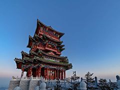 -定都峰
