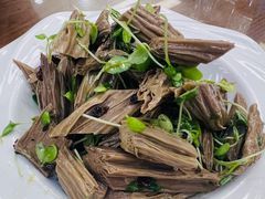 香椿苗拌黑腐竹-百年认一力 太原老字号 (桥头街店)