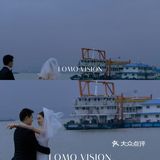 阴天下拍的电影感婚纱照🔵雾霾蓝太高级了