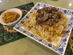 羊肉黄萝卜手抓饭-新疆红柳花餐厅(新洲店)