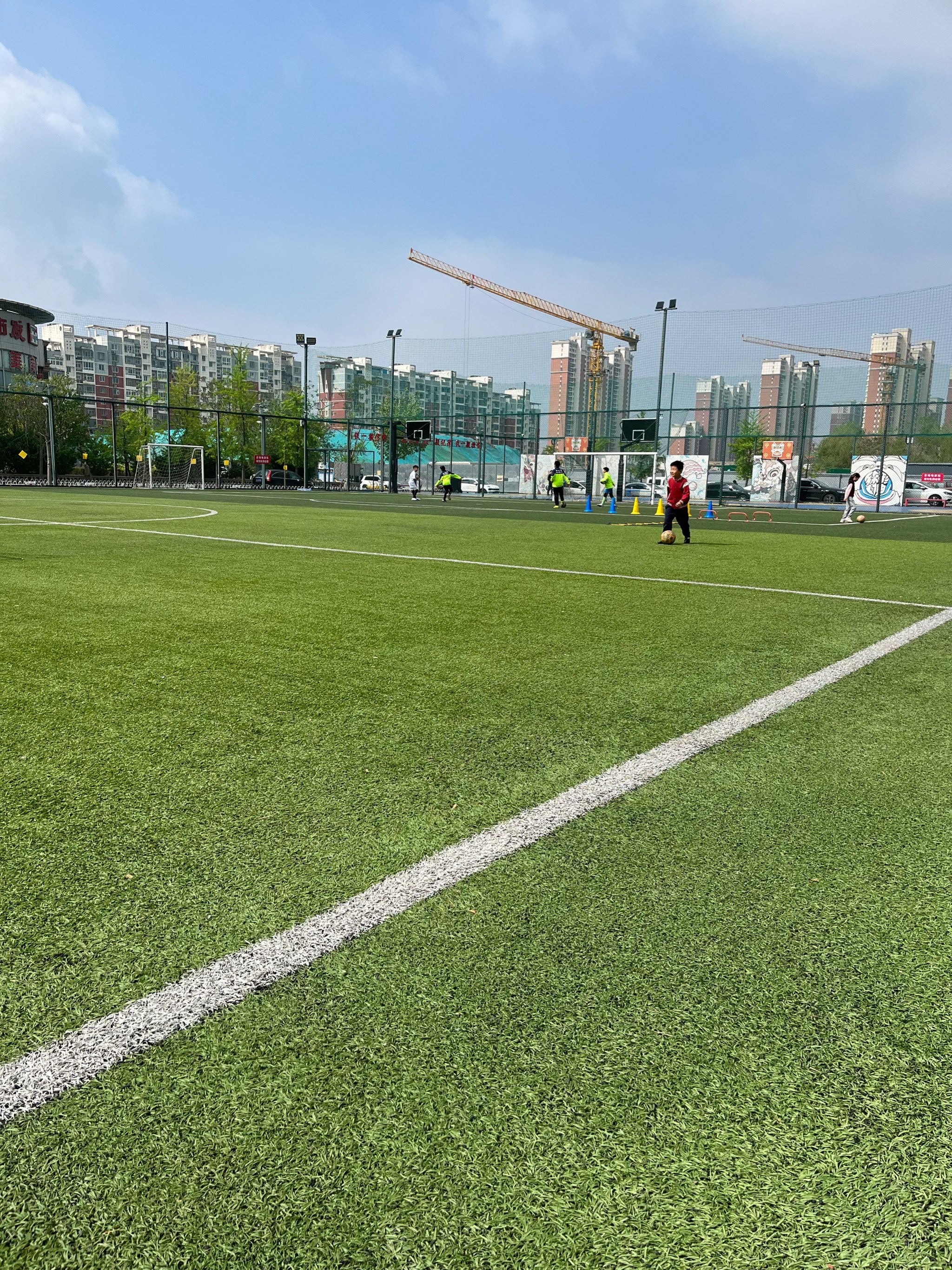 细节见用心:初心少年俱乐部的沉浸式足球课