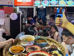 -爆炸头阿姨小四川正宗川味小吃(无任何分店)