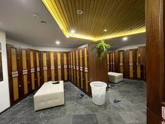 男更衣室-东山湖温泉度假村