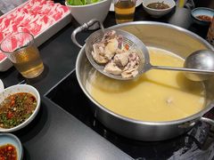-鲜入唯煮·港式海鲜牛肉火锅(金宝街店)