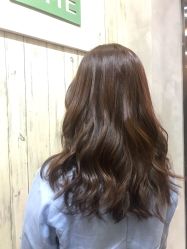 -首脑美发沙龙