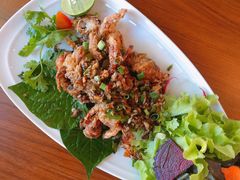 -Chom Cafe and Restaurant
