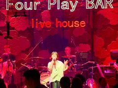 -FOUR PLAY BAR