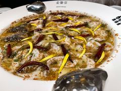 老坛酸菜鲈鱼-渔语鱼新川菜Bistro(万象天地店)
