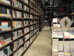 -钟书阁(群光广场店)