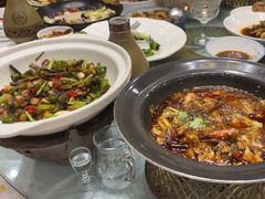 -皇宫大酒店