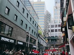 -BHC炸鸡(明洞总店)