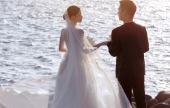 -至臻微拉婚纱摄影