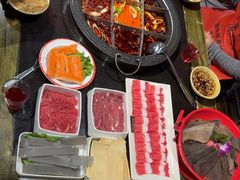 -宽板凳老灶火锅(台湾街店)