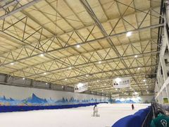 -乔波室内滑雪场