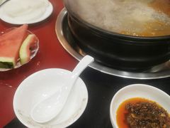 -烧哥美蛙肥肠鱼火锅·十五年社区店