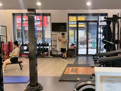 -思迈威健身(积玉桥万达店)