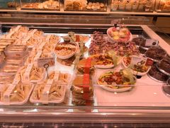 -巴黎贝甜(大宁国际商业广场店)