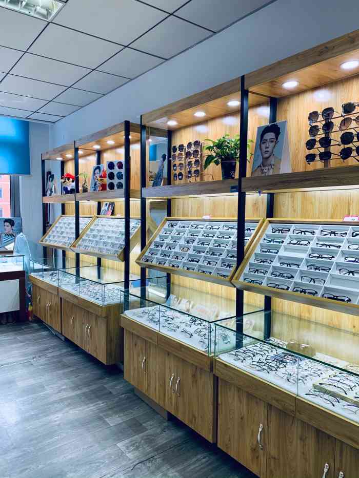 童氏眼镜工厂全国连锁(开发区店)-"去年年底在大众点评中的霸王餐