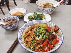 -梅溪·小伙子干挑面(安吉总店)