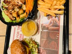 -The Habit Burger Grill 哈比特汉堡(复兴soho店)