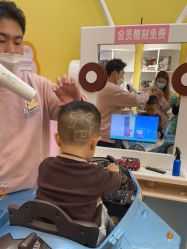 -爆米花儿童美发乐园