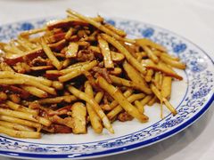 野芦蒿炒臭干-广迎居老正兴菜馆