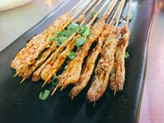 烤羊肉串-龙巢盱眙龙虾·鸡煲·烧烤宵夜(坪洲店)