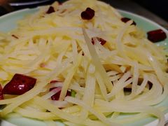 香菜梗炝土豆丝-绿茶餐厅(西湖银泰百货店)