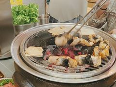 -围炉肉舍•炭烤活鳗•丹东海鲜烤肉(步行街店)