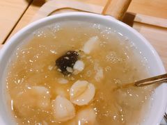 冰糖银耳炖雪梨-炖物24章·顺时轻养茶(杭州保利时光里店)
