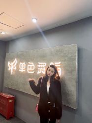 -单色舞蹈