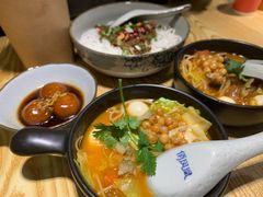 -俏凤凰(美林M·LIVE天地东座店)