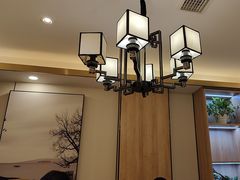 -有红鸡毛店·川菜(建设路店)