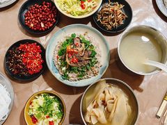 过手米线-户撒阿沙过手米线店