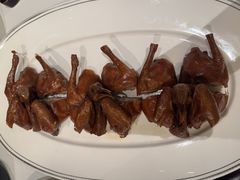 烤乳鸽-炳胜品味(海印总店)